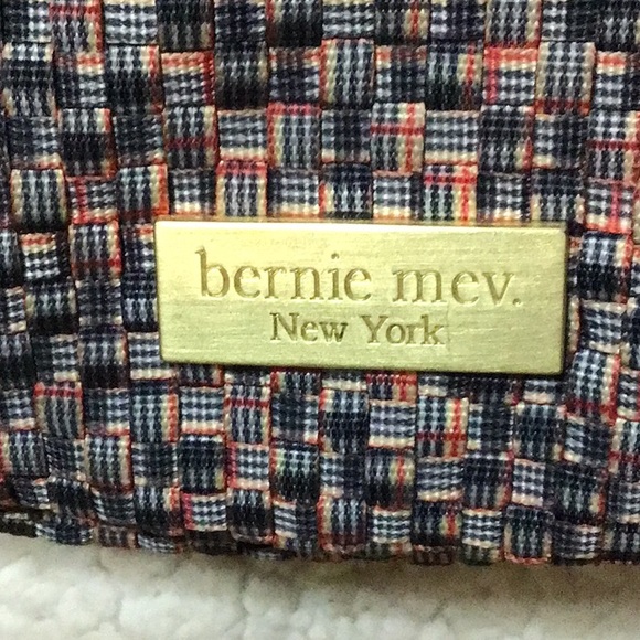 BERNIE MEV CROSSBODY TRAVEL BAG LG FANNIE PK - Picture 7 of 11